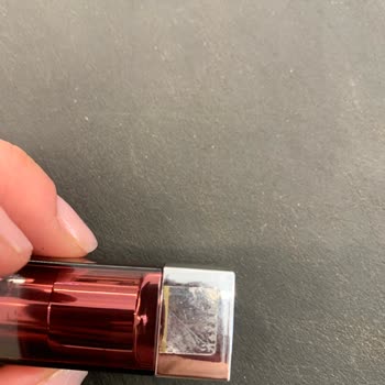 Aldığım Rujun Ambalajı Etiketle Birlikte Soyuldu, Yeni Ürün Eski Gibi Görünüyor