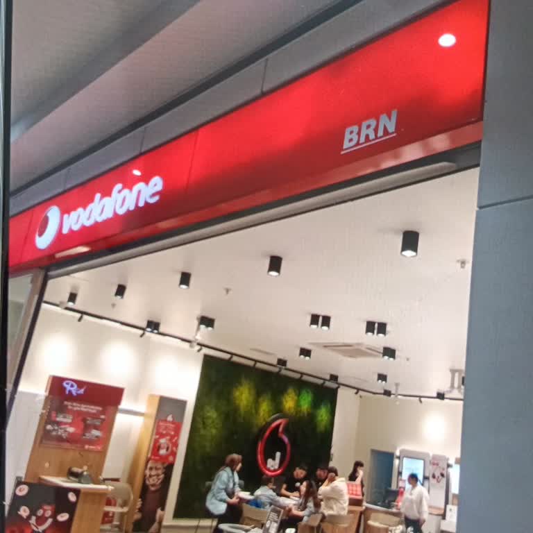 Başkasına Ait Bilgilerle İlişkilendirilen Hattımda Sürekli Yanlış Mesajlar Alıyorum Ve Mağduriyetim Giderilmiyor