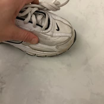 Satın Aldığım Nike Ayakkabıda Taban Yırtığı Ve Renk Atması Sorunu, Değişim Talebim Reddedildi