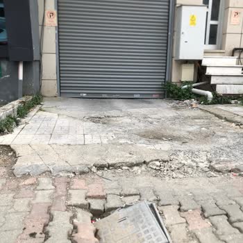 Türk Telekom'un Düşen Paneli Haftalardır Kaldırılmıyor!