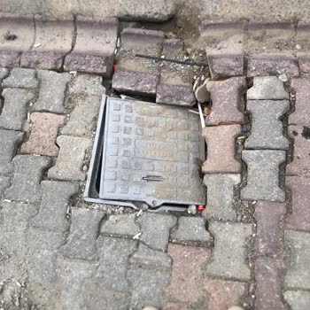 Türk Telekom'un Düşen Paneli Haftalardır Kaldırılmıyor!