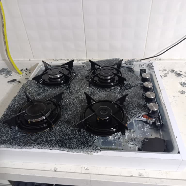 Kumtel Ankastre Ocak Kendi Kendine Patladı, Garanti Dışı Bırakıldı!