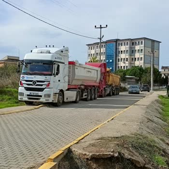 Kartepe'de İlkokul Çevresindeki Kaldırım ve Park Sorunu