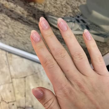 Doğa Doğan Beauty Studio Jel Güçlendirici Kalıcı Oje Hizmetinden Memnun Kalmadım!