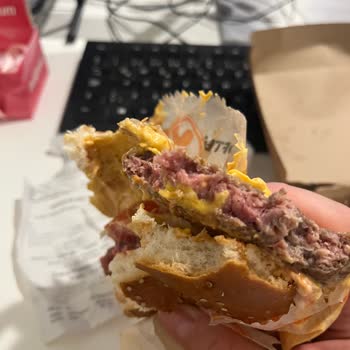 Çiğ Gelen Köfte Yüzünden Sağlığım Riske Girdi, İade Talebim Dikkate Alınmadı