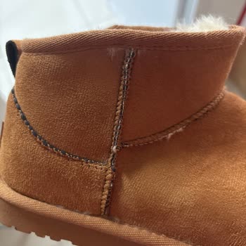 Aldığım Ugg Ürünü Kusurlu Çıktı, İade Talebim Kabul Edilmiyor