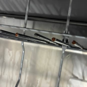 Bulaşık Makinesi Raflarında Erken Paslanma Ve Yüksek Yedek Parça Ücreti