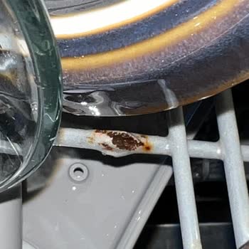 Bulaşık Makinesi Raflarında Erken Paslanma Ve Yüksek Yedek Parça Ücreti