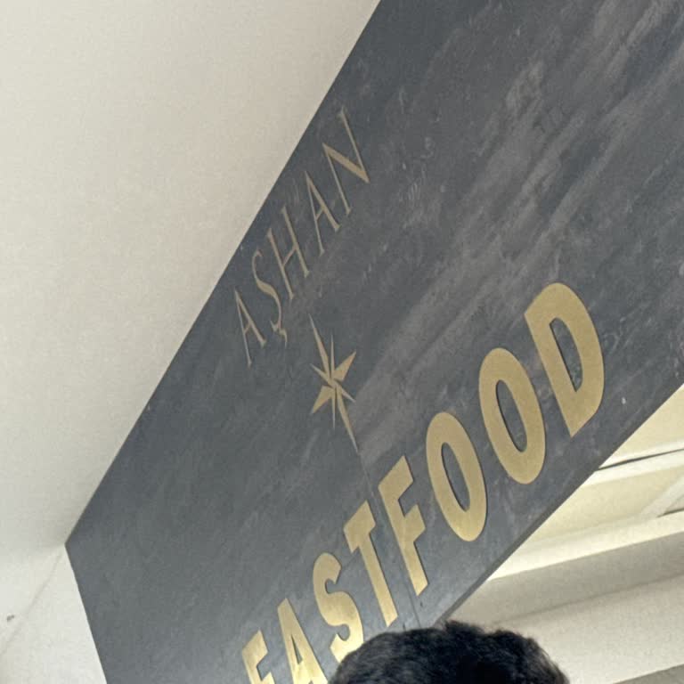 Aşhan Yemek Hijyen Eksikliği Ve Personel Davranışları Öğrencileri Mağdur Ediyor!