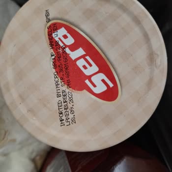 Sera Biber Salçası Kavanozunda Kurt Çıkması Sağlık Endişesi Ve Güven Kaybı