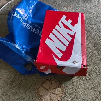 Yanlış Renk Ayakkabı Gönderimi Ve İletişim Sorunu