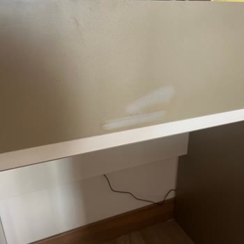 Produktmängel und respektloser Umgang nach Kauf mehrerer Möbelstücke bei Vavello