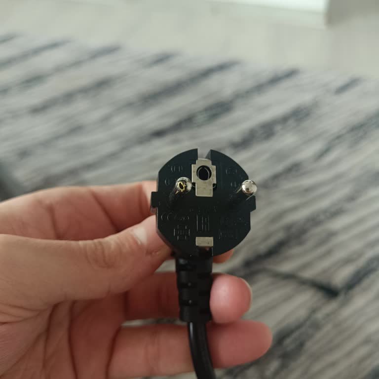 Güç Kablosu Yandı, Garanti Kapsamındaki Sistemime Destek Alamıyorum