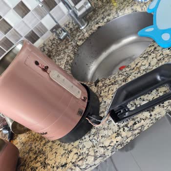 Fakir Çay Makinesi Kulpunun Kopmasıyla Yanık Ve Güvenlik Riski Yaşadım