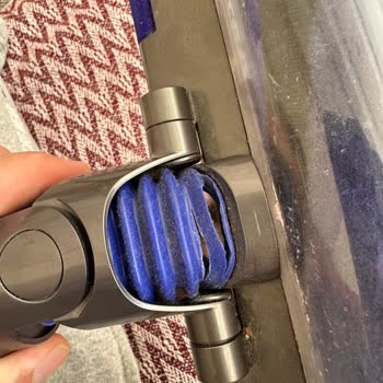 Dyson V15 Sert Zemin Başlığında Üretim Hatası Ve Garanti Sorunu