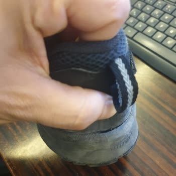 Columbia Ayakkabıda Kısa Sürede Yırtılma Ve Garanti Süresi Belirsizliği