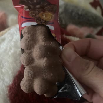 Aldığım Çikolatanın Rengi Beyazladı Ve Görünümü Bozuldu