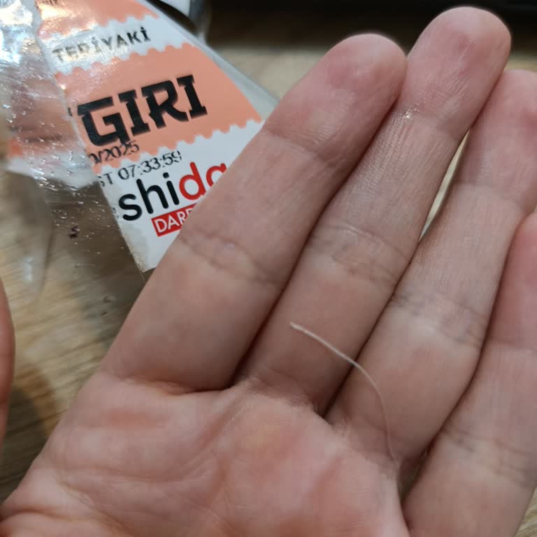 Sushida Dardanel Somon Teriyaki Ürününde Kılçık Çıkmasıyla Yaşadığım Rahatsızlık