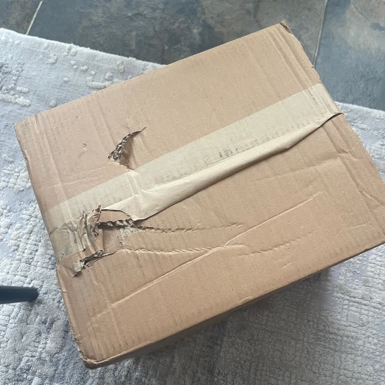 Hasarlı Advent Calendar Teslimatı Ve İade Hakkımın Engellenmesi