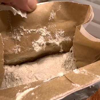 Migros'tan Aldığım Unun İçinden Kurt Çıkması Ve Para İadesi Talebim