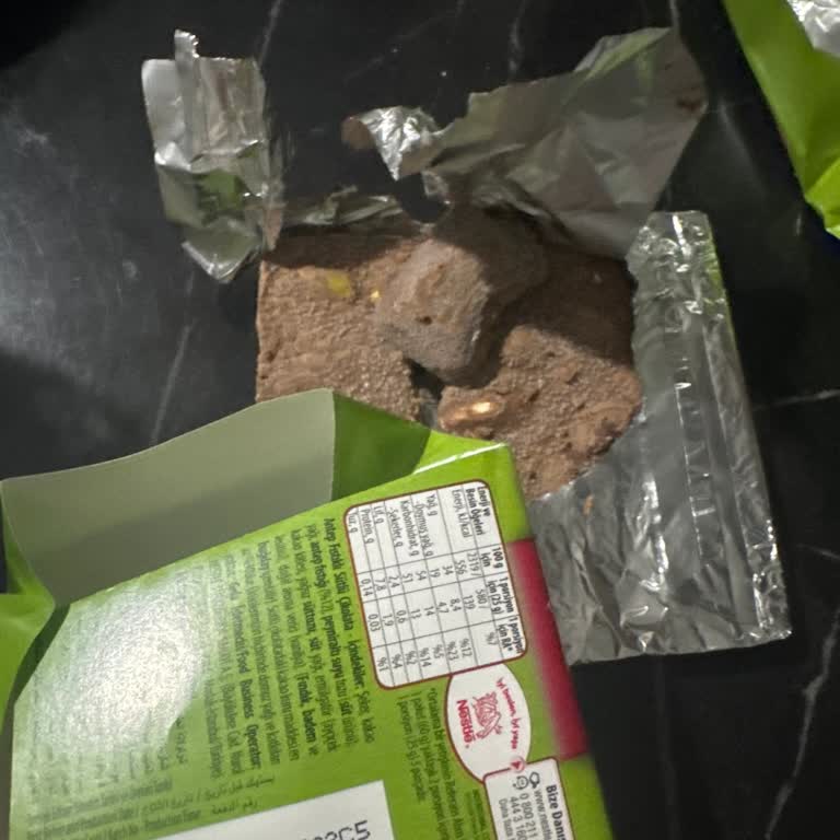 Açılmamış Nestle Antep Fıstıklı Çikolatada Küf Sorunu Ve Hayal Kırıklığı