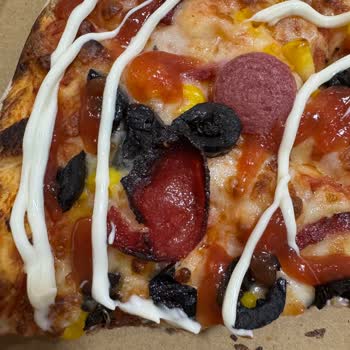 Yanmış Pizza Ve Eksik Ürünlerle Gelen Özensiz Sipariş Deneyimi