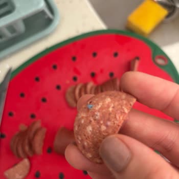 Torku Kasap Sucuk İçerisinden Plastik Parça Çıktı