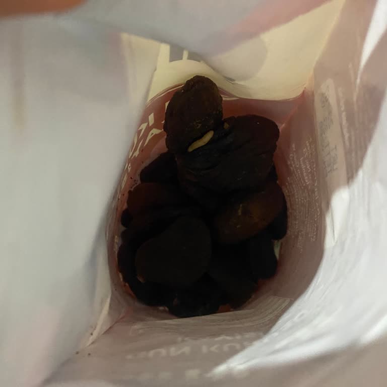 BİM’den Alınan Simbat Gün Kurusu Kurtlanmış Çıktı, Kalite Kontrol Eksikliği