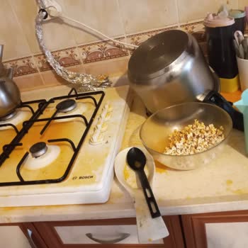 Tamirden Gelen Düdüklü Tencere İlk Kullanımda Patladı, Zararım Karşılanmıyor