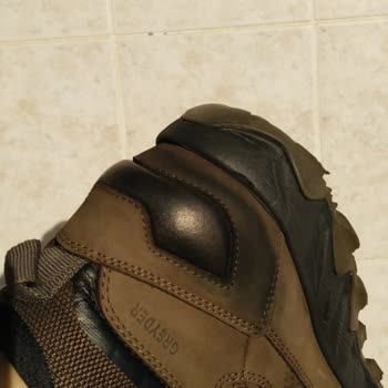 Yağmurda Renk Bozulan Ayakkabıya Çözüm Bekliyorum