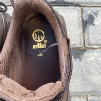 Kısa Sürede Parçalanan Elle Sneaker İçin İade Talebi Ve Hayal Kırıklığı