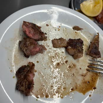 Köfteci Yusuf Antrikotun Çiğ Ve Sert Gelmesi Nedeniyle Büyük Hayal Kırıklığı Yaşadım