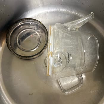 Jumbo Cam Çaydanlığın Tabanı Birkaç Kullanımda Ayrıldı, Değişim İstiyorum