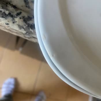 Kütahya Porselen Yeni Alınan Yemek Takımında Çizik ve Kırıklar Var