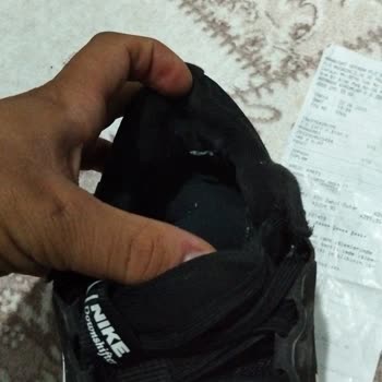 FLO’dan Alınan Nike Ayakkabıda Tekrar Yırtılma Ve Değişim Reddi Mağduriyeti