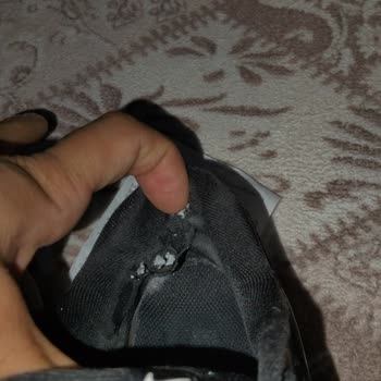 FLO’dan Alınan Nike Ayakkabıda Tekrar Yırtılma Ve Değişim Reddi Mağduriyeti