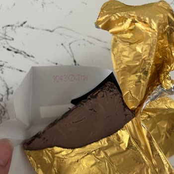 Bozuk Çikolata Nedeniyle Sağlık Endişesi Ve Hayal Kırıklığı