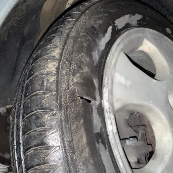 Yol Çalışması Sonrası Oluşan Çukurlar Nedeniyle Maddi Ve Manevi Mağduriyet