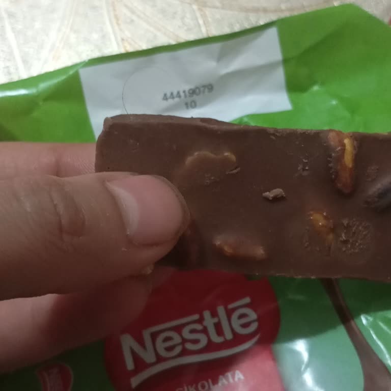 Çikolatada Kil Benzeri Madde: Sağlık Riski Ve Mağduriyet