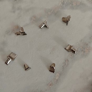 Kelebek Gardırop Raf Pimleri Kırıldı, Garanti Kapsamında Destek Alamıyorum