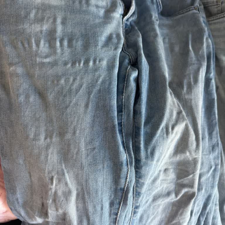 Mavi Jake Kot Pantolonlar Kısa Sürede Soldu Ve Yıprandı