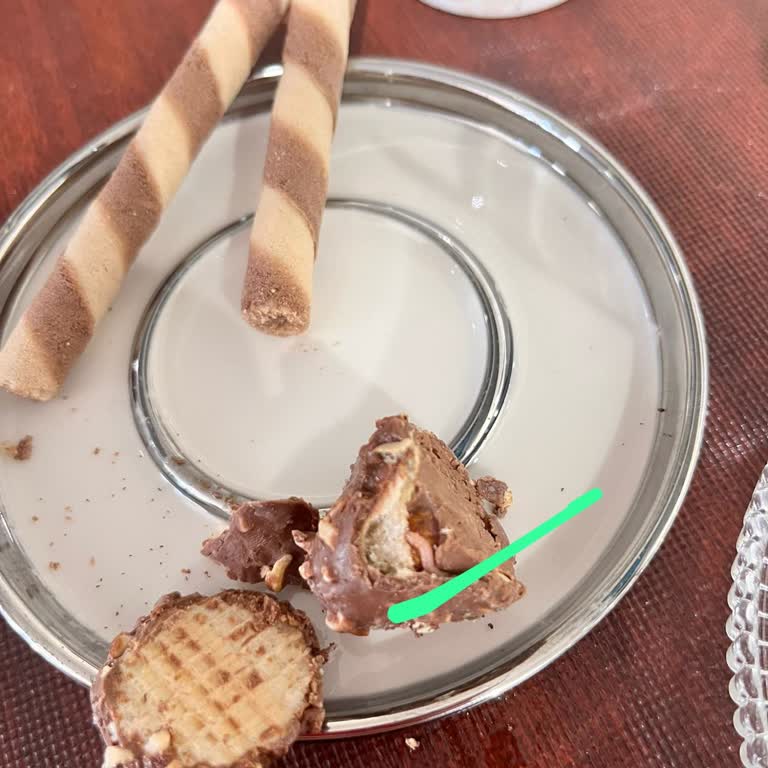 Godiva Son Kullanma Tarihi Geçmiş Ve Kurtlu Çikolata Teslimatı!