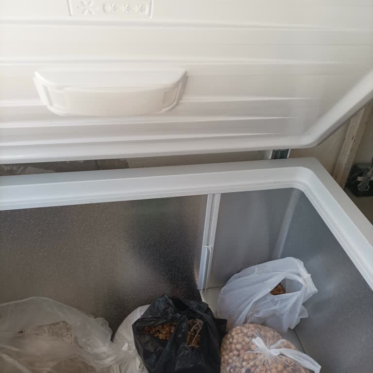 Adana Gülbahçesi Mahallesinde Sürekli Elektrik Kesintileri Esnafı Mağdur Ediyor