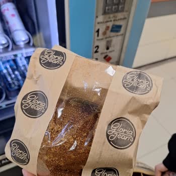 Personelin Agresif Tavrı Ve Zorunlu Alışveriş Deneyimi