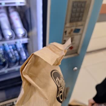 Personelin Agresif Tavrı Ve Zorunlu Alışveriş Deneyimi