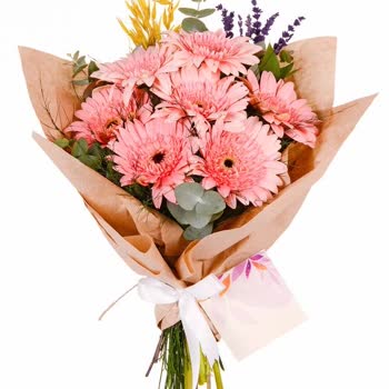 Sipariş Edilen Çiçek İle Teslim Edilen Arasındaki Fark Hayal Kırıklığı Yarattı