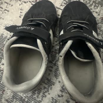 Aldığım Ayakkabının Tabanı Ve Dikişleri Kısa Sürede Yırtıldı