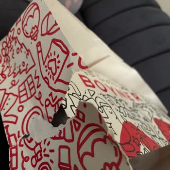 Hediye Paketi Hasarlı Geldi, Müşteri Hizmetlerine Ulaşılamıyor