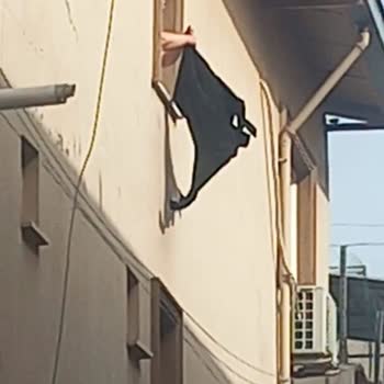 Bursa Yıldırım Belediyesi Üst Kattan Sürekli Camdan Toz Ve Eşya Silkelenmesi Yaşam Kalitemi Bozuyor