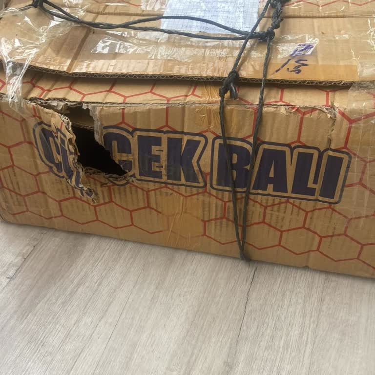 Aras Kargo İle Gönderdiğim Süt Ürünleri Kargom Eksik Ve Hasarlı Teslim Edildi